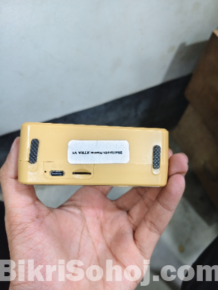 XTRA V1 transparent sound box